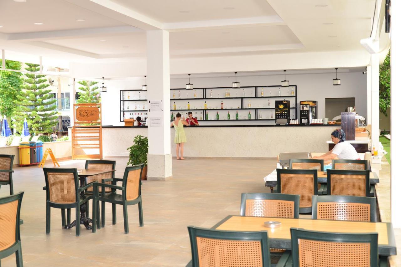 Side Yesiloez Hotel Exterior photo