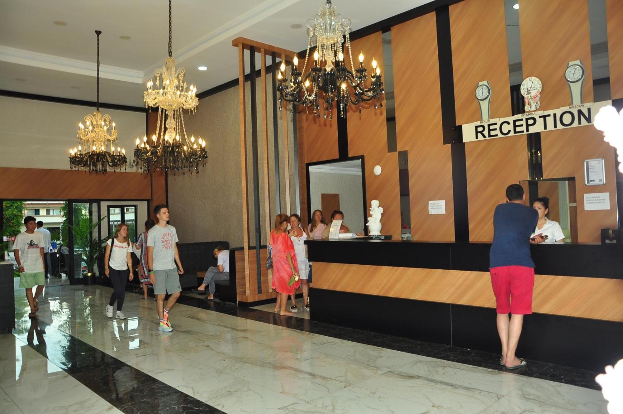 Side Yesiloez Hotel Exterior photo